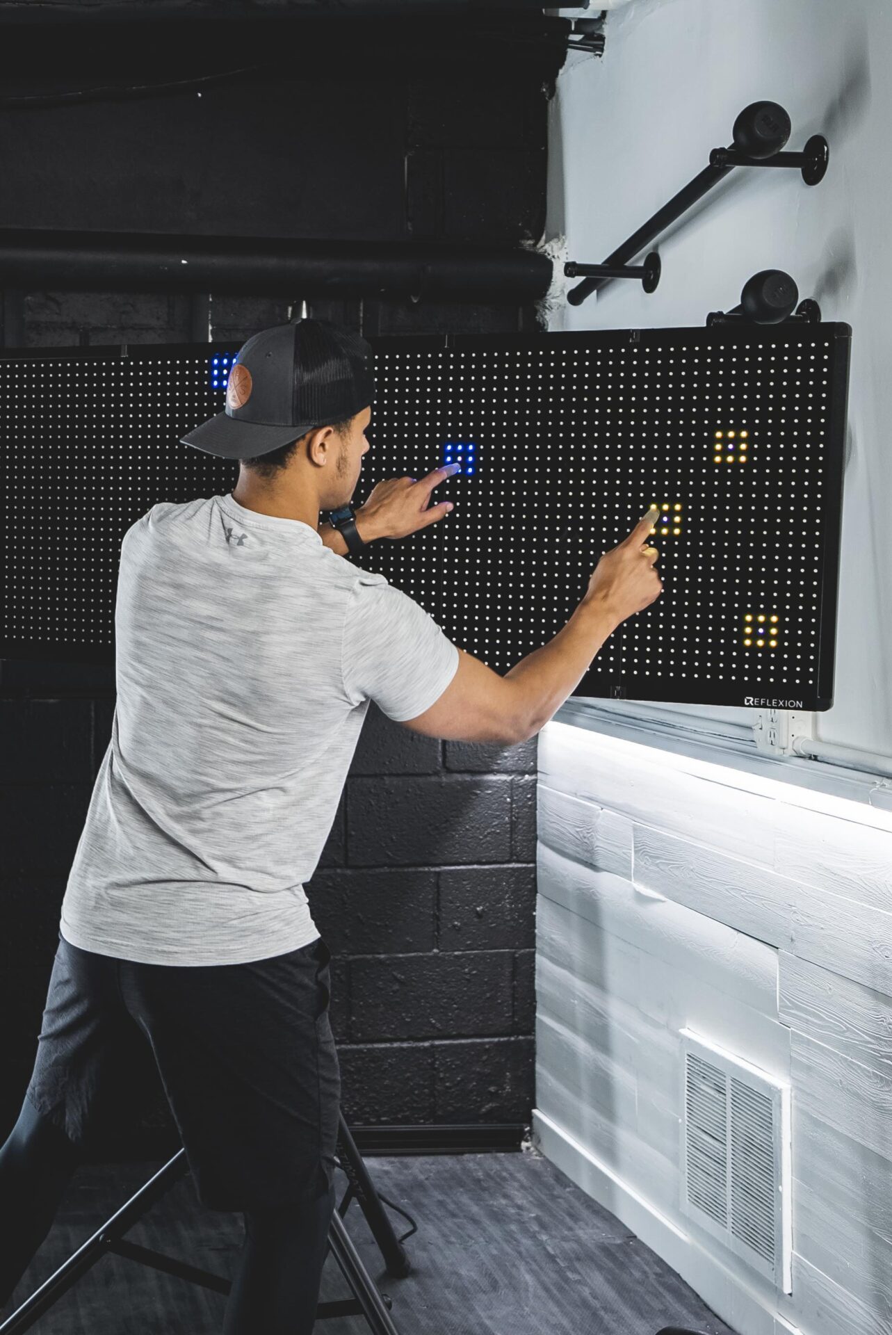 Athlete training on Reflexion Edge